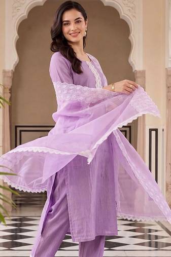 women regular thread work kurta with trousers & with dupatta