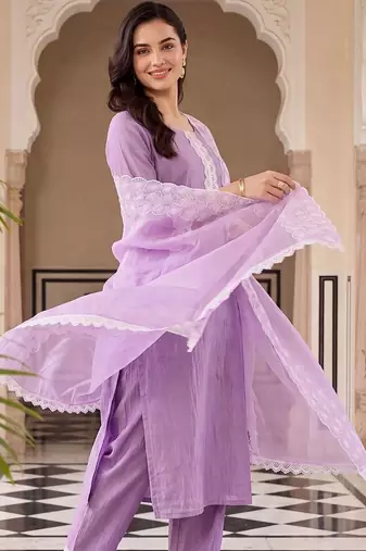 women regular thread work kurta with trousers & with dupatta