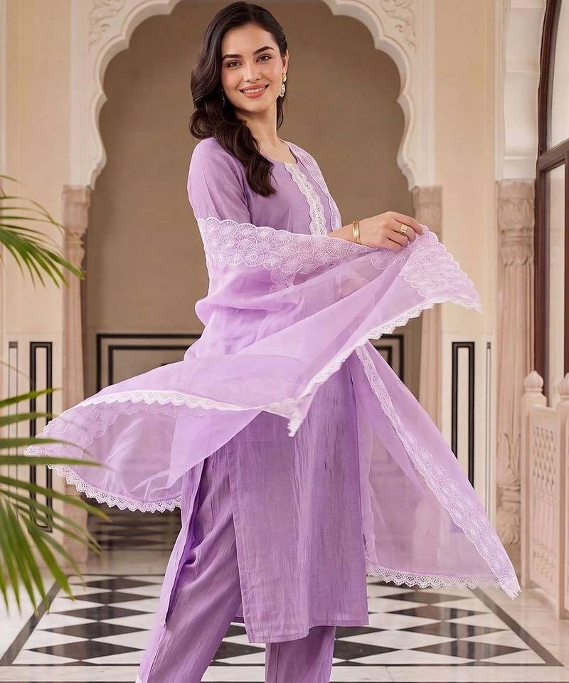 women regular thread work kurta with trousers & with dupatta