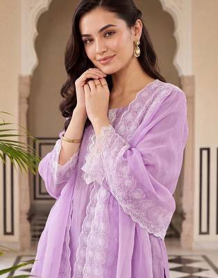 women regular thread work kurta with trousers & with dupatta 5