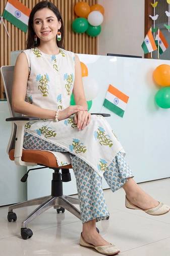 women floral printed regular cotton kurta with palazzos