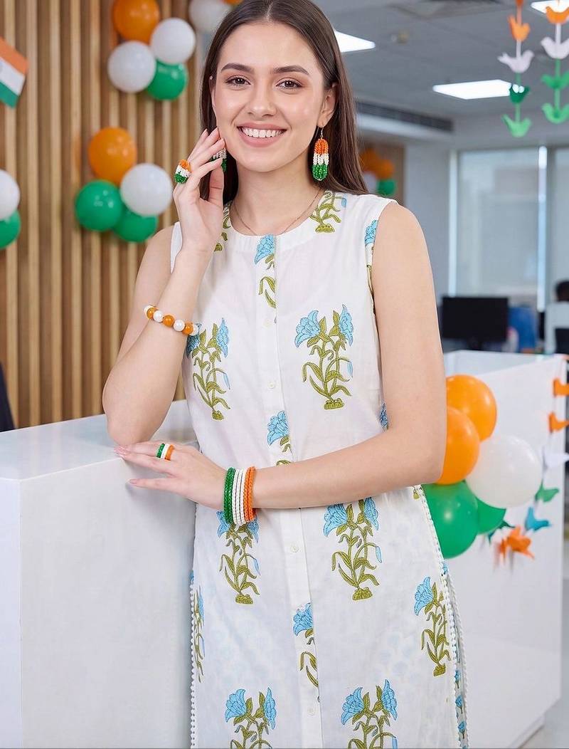 women floral printed regular cotton kurta with palazzos