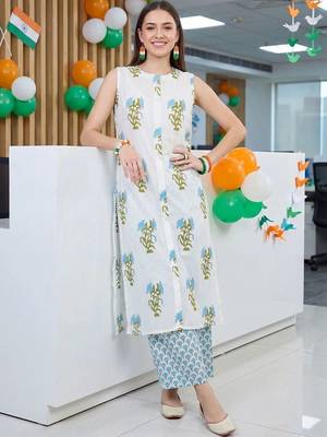 women floral printed regular cotton kurta with palazzos 5