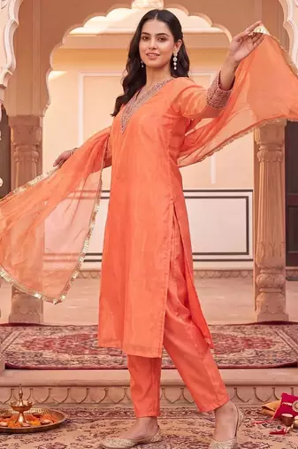 women ethnic motifs embroidered regular thread work kurta with trousers & with dupatta