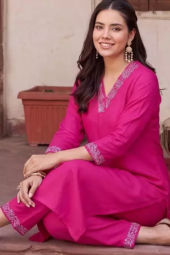 women ethnic motifs embroidered regular thread work kurta with trousers