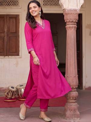 women ethnic motifs embroidered regular thread work kurta with trousers 5