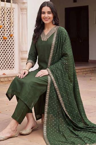 women ethnic motifs embroidered regular kurta with trousers & with dupatta