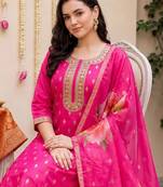 women ethnic motifs embroidered regular kurta with trousers & with dupatta