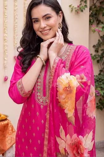 women ethnic motifs embroidered regular kurta with trousers & with dupatta