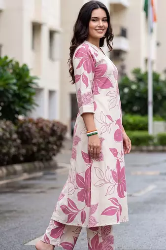 women floral printed regular cotton kurta with palazzos