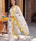 women ethnic motifs printed regular cotton kurta with trousers & with dupatta