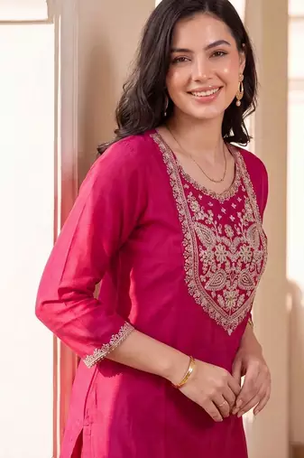 women ethnic motifs embroidered regular kurta with trousers & with dupatta