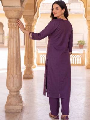 women ethnic motifs embroidered regular mirror work kurta with trousers & with dupatta 2