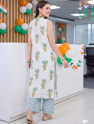 women floral printed regular cotton kurta with palazzos 5