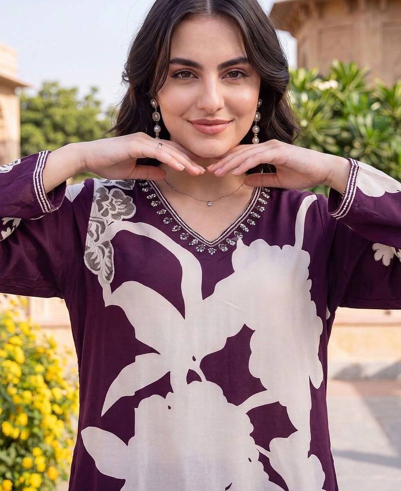 women floral printed regular kurta with patiala