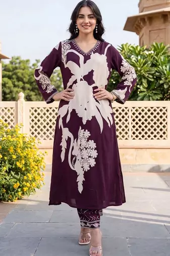 women floral printed regular kurta with patiala