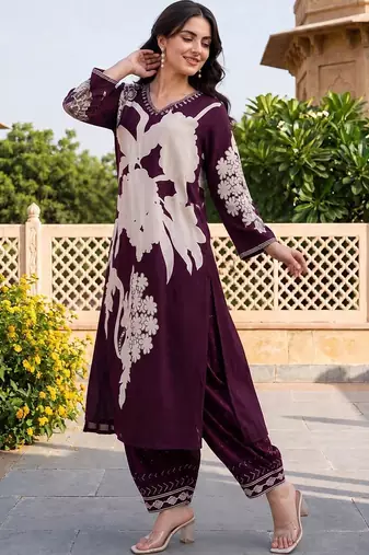 women floral printed regular kurta with patiala