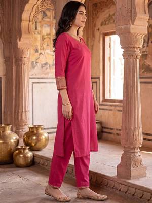women regular thread work kurta with trousers 5
