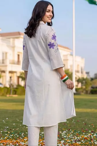 women floral embroidered regular thread work cotton kurta with trousers
