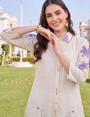 women floral embroidered regular thread work cotton kurta with trousers 6