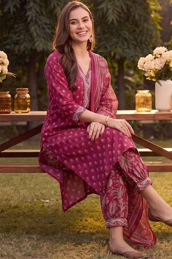 women ethnic motifs printed regular mirror work cotton kurta with harem pants & with dupatta