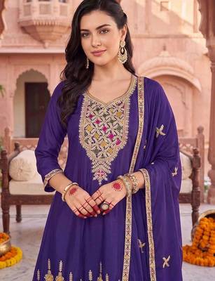 women ethnic motifs embroidered regular thread work kurta with patiala & with dupatta 2