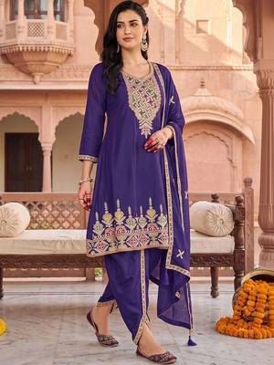 women ethnic motifs embroidered regular thread work kurta with patiala & with dupatta 5