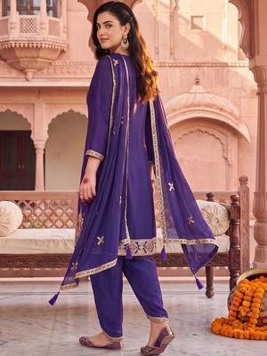 women ethnic motifs embroidered regular thread work kurta with patiala & with dupatta 6
