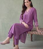 women ethnic motifs embroidered regular thread work kurta with trousers