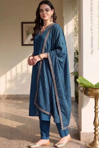 women ethnic motifs regular thread work kurta with trousers & with dupatta