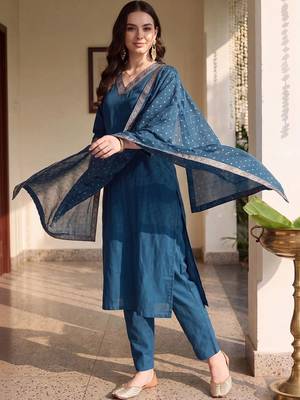 women ethnic motifs regular thread work kurta with trousers & with dupatta 6