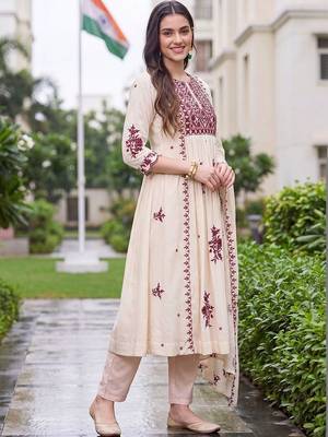 women ethnic motifs embroidered empire thread work kurta with trousers & with dupatta 3
