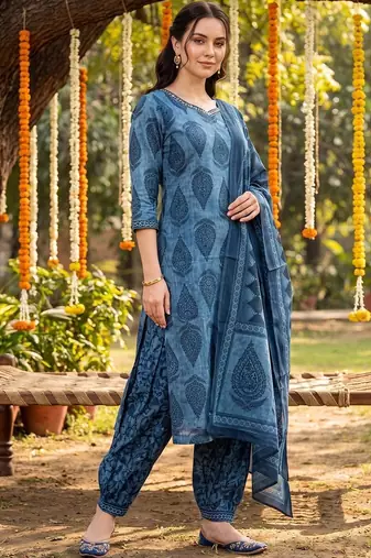 women ethnic motifs printed regular cotton kurta with patiala & with dupatta
