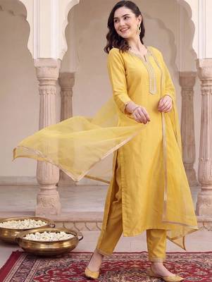 women regular sequinned kurta with trousers & with dupatta 2