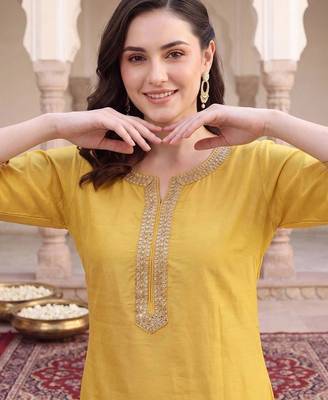 women regular sequinned kurta with trousers & with dupatta 4