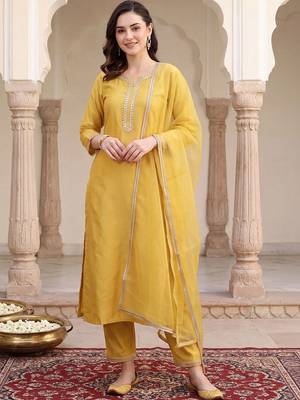 women regular sequinned kurta with trousers & with dupatta 6
