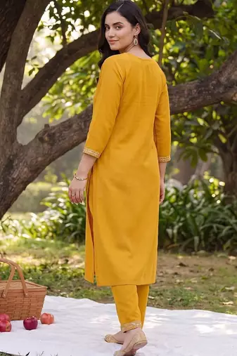 women ethnic motifs embroidered regular thread work kurta with trousers