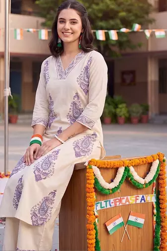 women ethnic motifs printed regular cotton kurta with palazzos