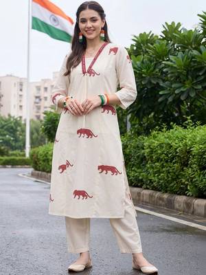 women animal printed regular cotton kurta with trousers 1