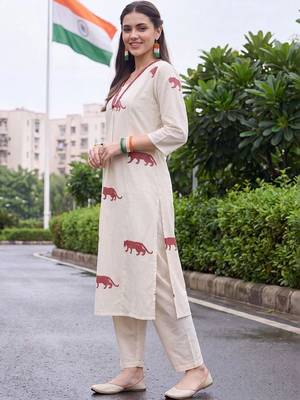 women animal printed regular cotton kurta with trousers 2