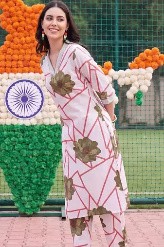 women floral printed regular cotton kurta with trousers