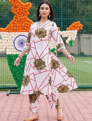 women floral printed regular cotton kurta with trousers 5