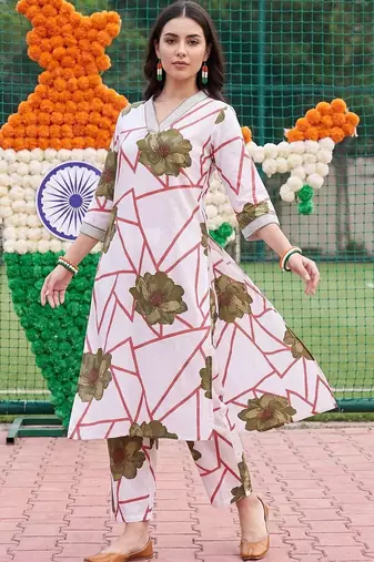 women floral printed regular cotton kurta with trousers