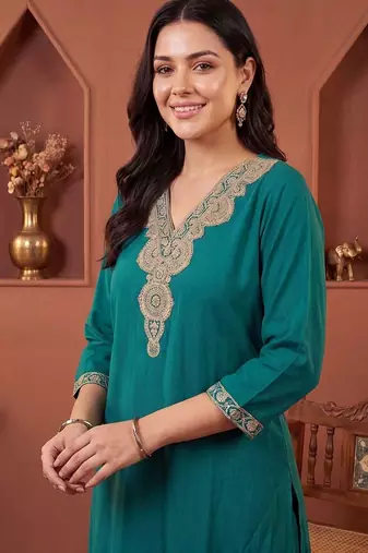 women ethnic motifs embroidered regular thread work kurta with trousers