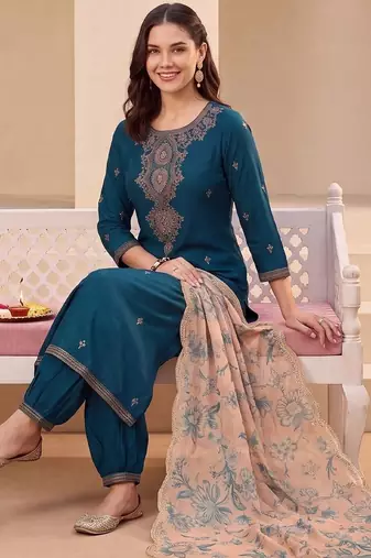 women ethnic motifs embroidered regular thread work kurta with patiala & with dupatta