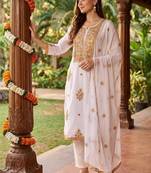 women ethnic motifs embroidered regular kurta with trousers & with dupatta