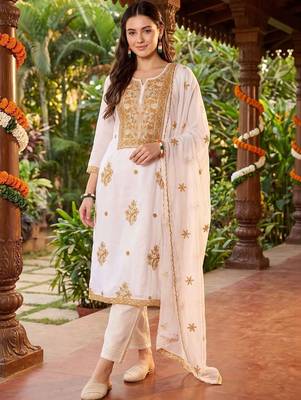 women ethnic motifs embroidered regular kurta with trousers & with dupatta 5