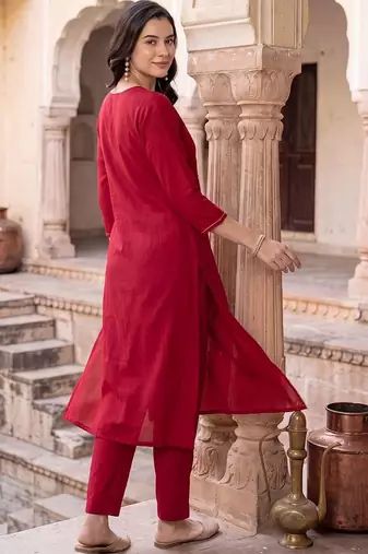 women ethnic motifs embroidered regular thread work kurta with trousers