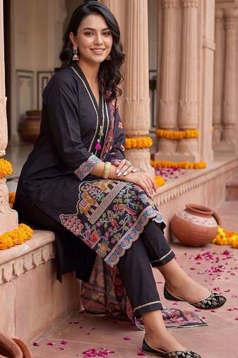 embroidered regular thread work kurta with trousers & with dupatta