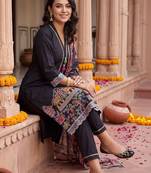 embroidered regular thread work kurta with trousers & with dupatta